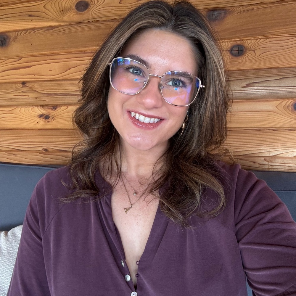 Meet your Posher, Ashley